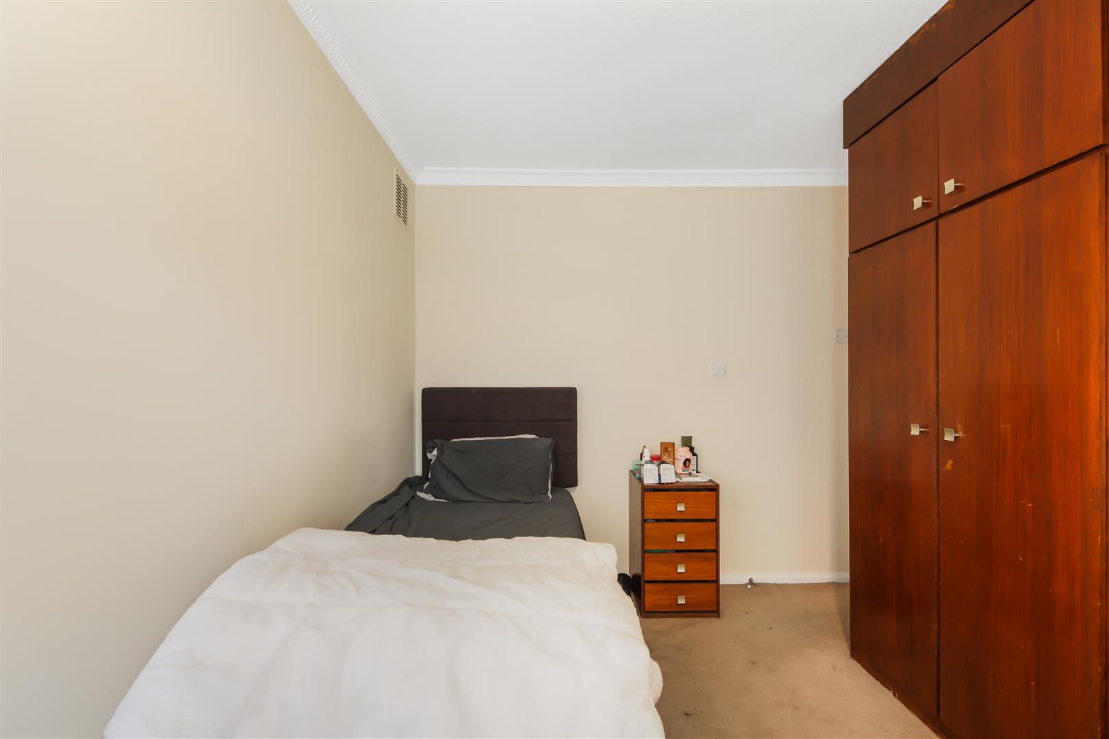 2 Manor Hall Drive, London